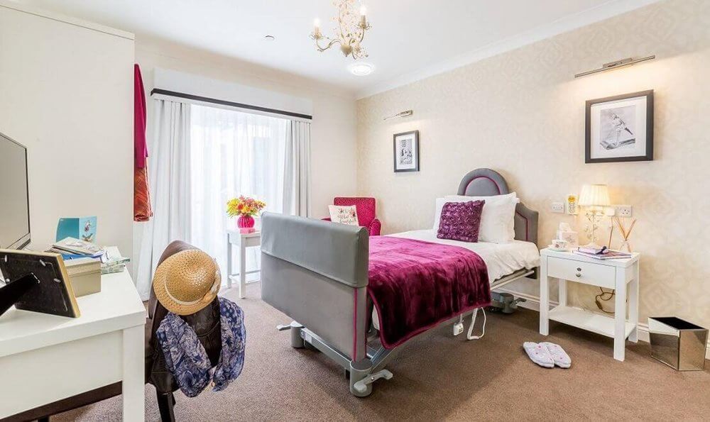 Registered General Nurse Bank - Bath- bedroom