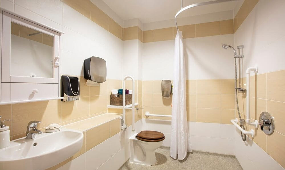 Sous Chef - Church Crookham- bathroom
