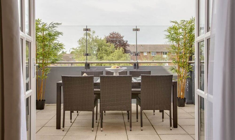 Sous Chef Bank - Horley Park- patio 