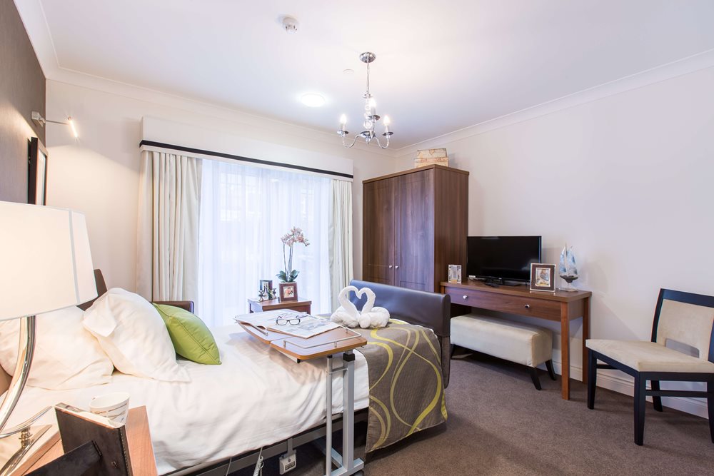 Housekeeper Bank - Newbury- bedroom 