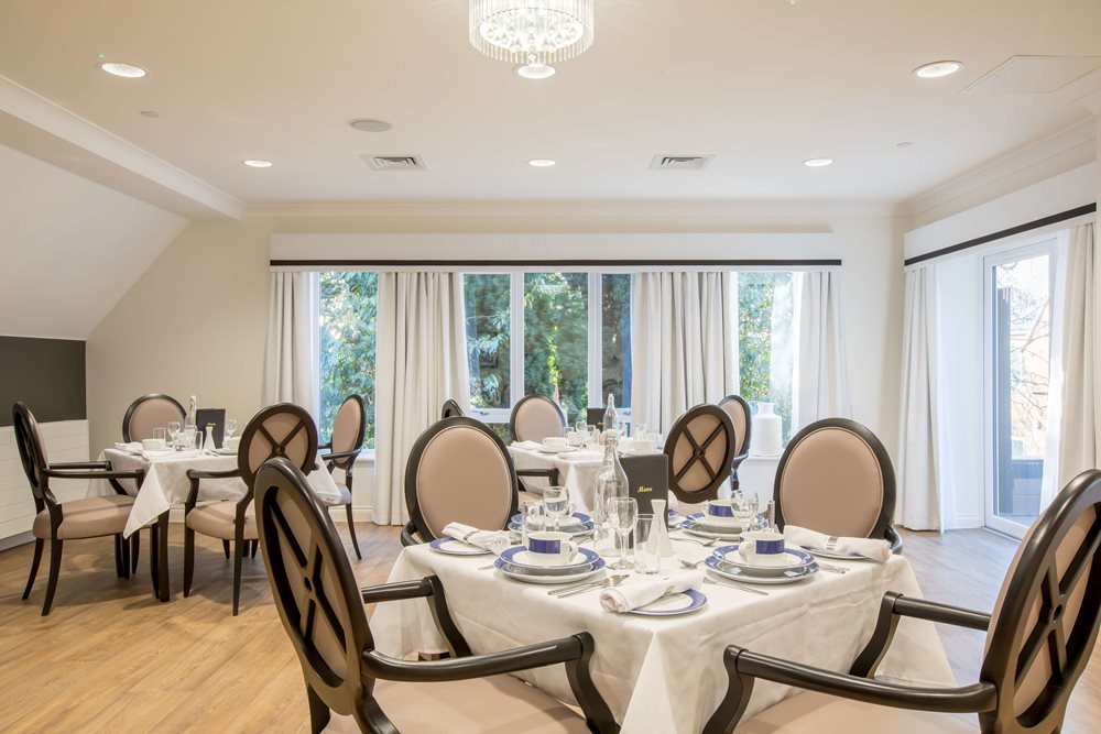 Greenview Hall - Woking- dining room 