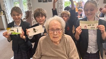 Salisbury residents celebrate World Bee Day with pupils