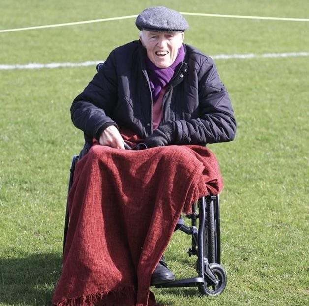 Former trophy-winning Mexborough footballer makes triumphant return to old grounds