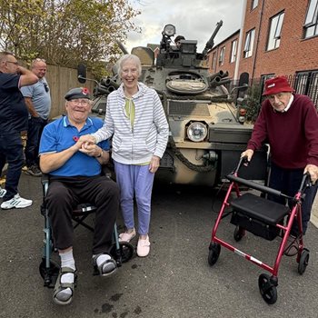 Shinfield care home residents get special visit from original WWII tank 