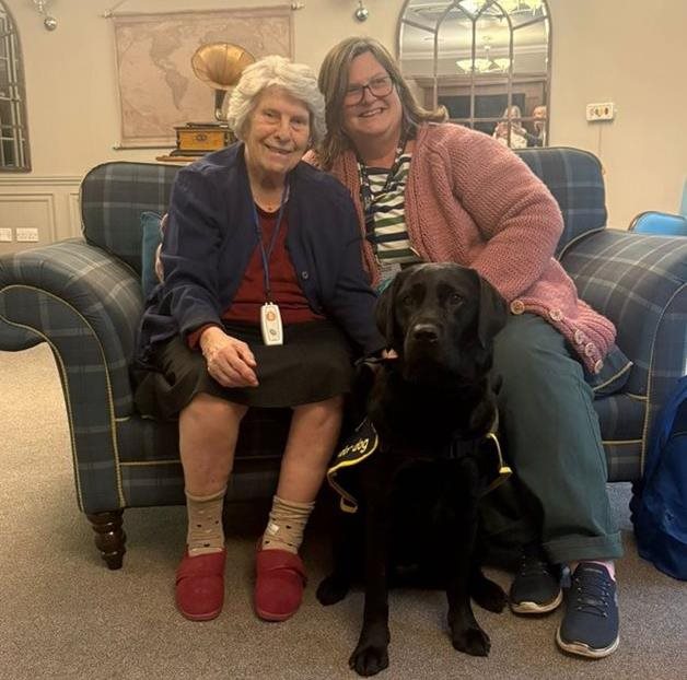 Pawsitively adorable – Hythe care home resident receives surprise visit