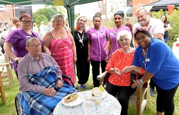 Afternoon on point! Basingstoke care home joined by community for summer festival