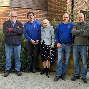 Sarisbury Green care home residents team up with community group for a DIY project
