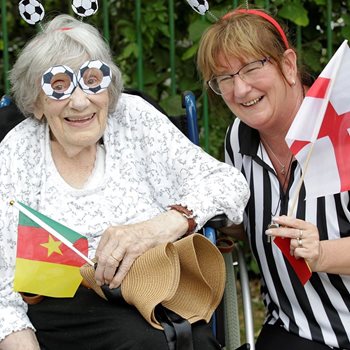 Newbury care home teams up with community for matchday magic