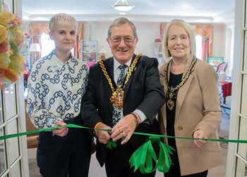 Tettenhall care home’s Dementia Café officially opened by special guest 