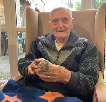 All creatures great and small – Special guests visit East Grinstead care home 