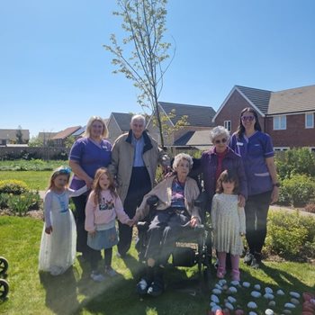 Fordham care home hosts a sun-sational afternoon with pre-school 
