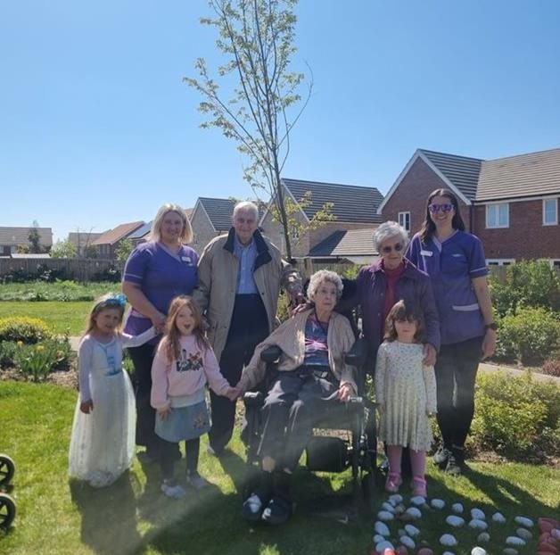 Fordham care home hosts a sun-sational afternoon with pre-school 
