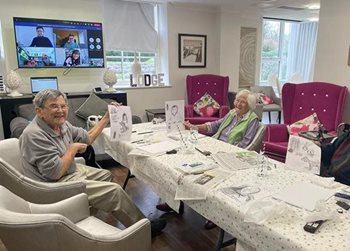Renowned artist helps care home residents enjoy a grand finalé to their Big Draw involvement