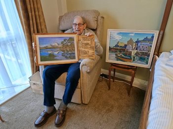 Drawing in a crowd! Chester care home hosts exciting art exhibition