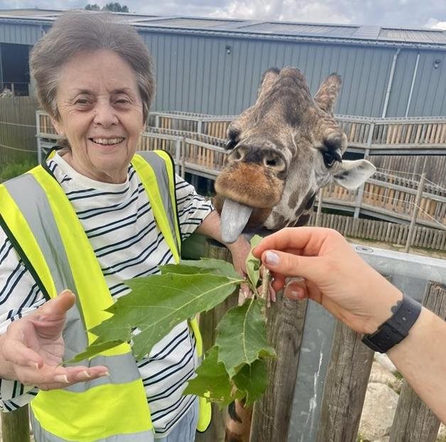 Whitstable care home resident, 80, has giraffe-ic time at zoo