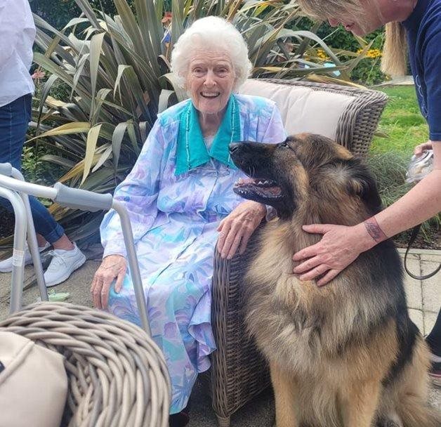 Where’s the paw-ty at? Bracknell care home hosts community canine café 