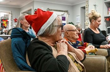 Advice for Christmas visits when your loved one has dementia