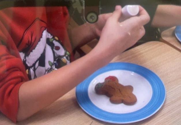 Schoolchildren join Orpington care home for journey into Christmases past