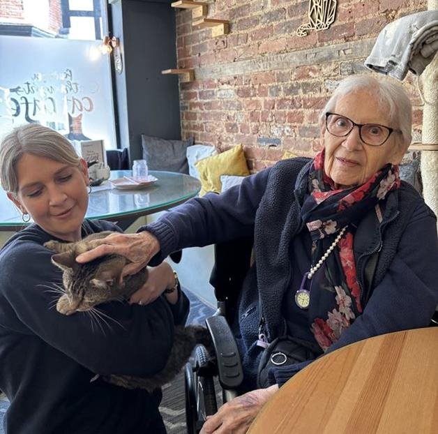 Hythe care home resident enjoys purr-fect day