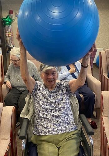 Let’s get physical – Sidcup care home gets fit with the Green Goddess