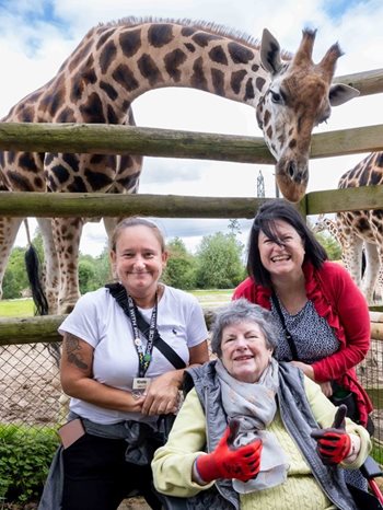 You’re having a giraffe! Local care home resident completes lifelong wish to meet a giraffe