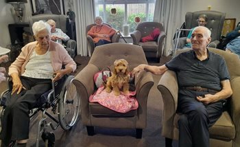 ‘Round of a-paws’ as local care home hires pawsitive energy coordinator