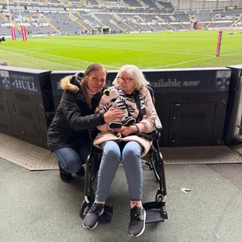 Rugby wish scores big for Beverley care home resident