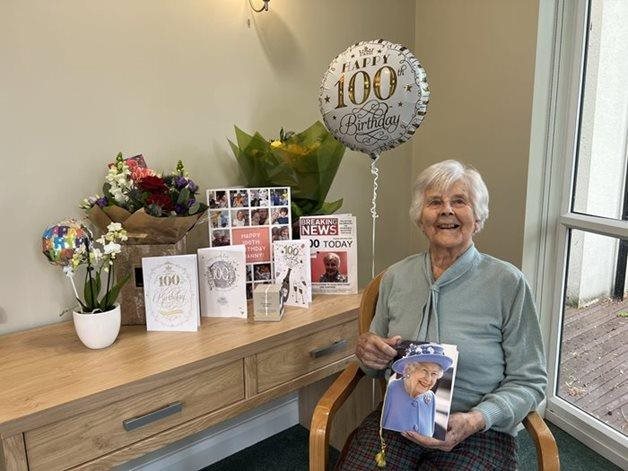 100-year-old St Ives care home resident shares the secret to a long life is a ‘tipple before bed’