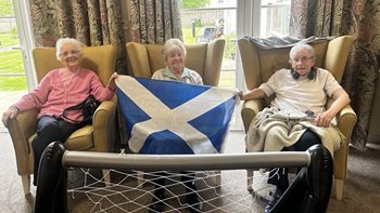 Aberdeen care home residents team up for matchday magic