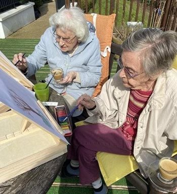 All of the arts! – Edgbaston care home residents revisit favourite hobbies
