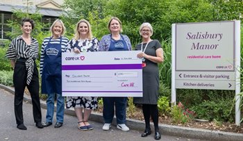 Newly renovated care home donates £500 to local charities 