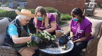 Let it grow – Southmead care home residents revisit favourite hobbies