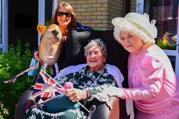 The royal treatment – Horndean care home residents celebrate the Platinum Jubilee in style