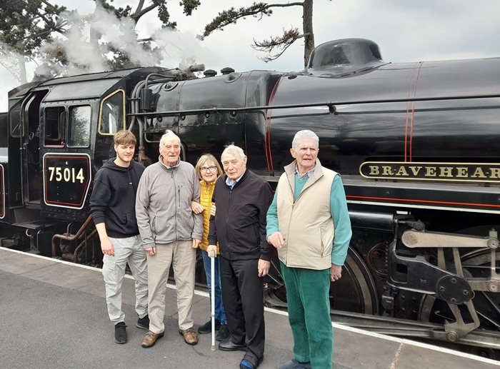 Wish comes ‘choo’ for Adderbury care home residents Care UK