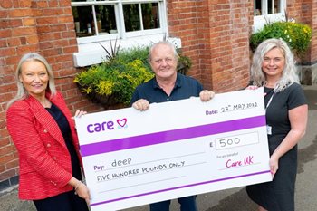 Shrewsbury’s new care home donates £500 to local charity