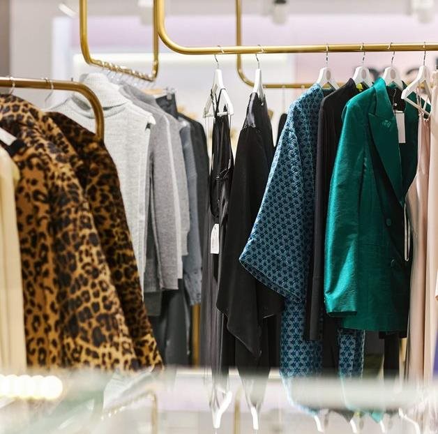 Winter warmer clothes shop