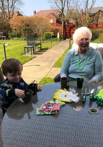Just the thicket! – Solihull care home residents revisit favourite hobbies