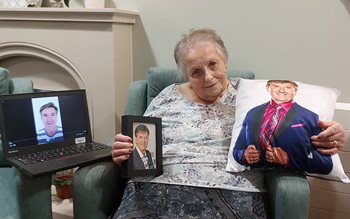 Luck of the Irish – pop star wish comes true for Bury St Edmunds care home resident