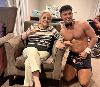 Care home hires ex-Love Islander as their ‘butler in the buff’ to welcome in 2023 
