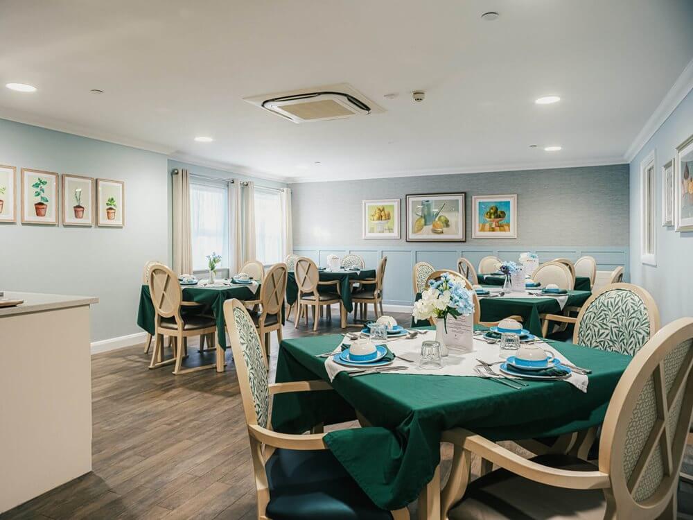 Brook Court - Brook Court dining