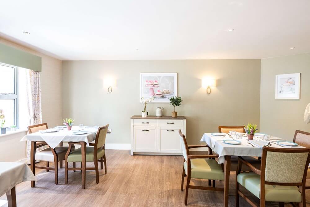 Walton Park - Walton Park dining room