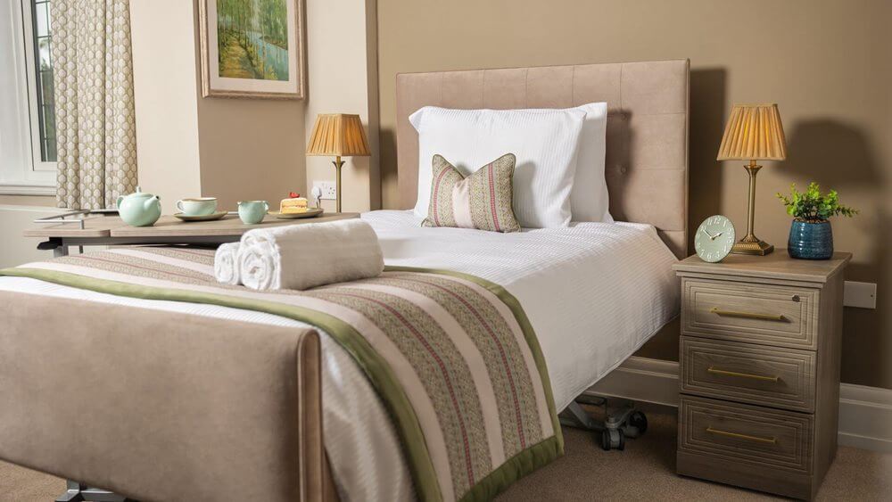 Denham Manor - Denham Manor bedroom
