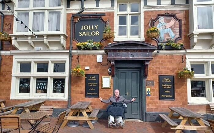 79-year-old, David from The Potteries completed his greatest wish to visit the pub his great grandfather ran in the early 1900s.