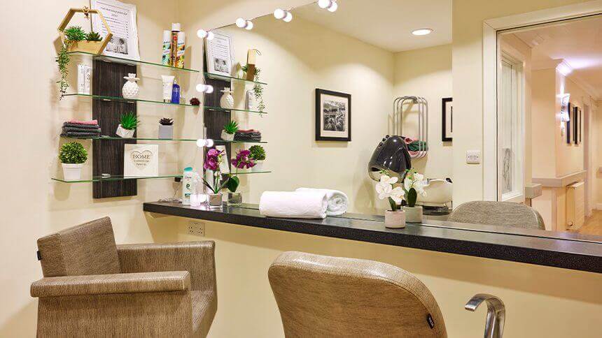 Little Brook House - Little Brook House salon
