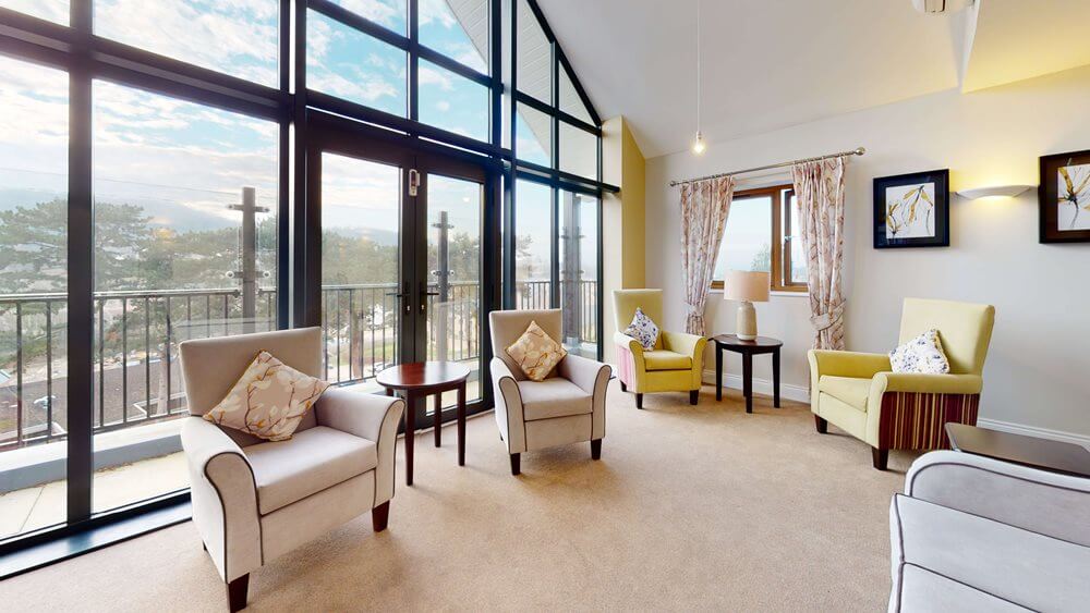 The Hollies - Holly Oak lounge