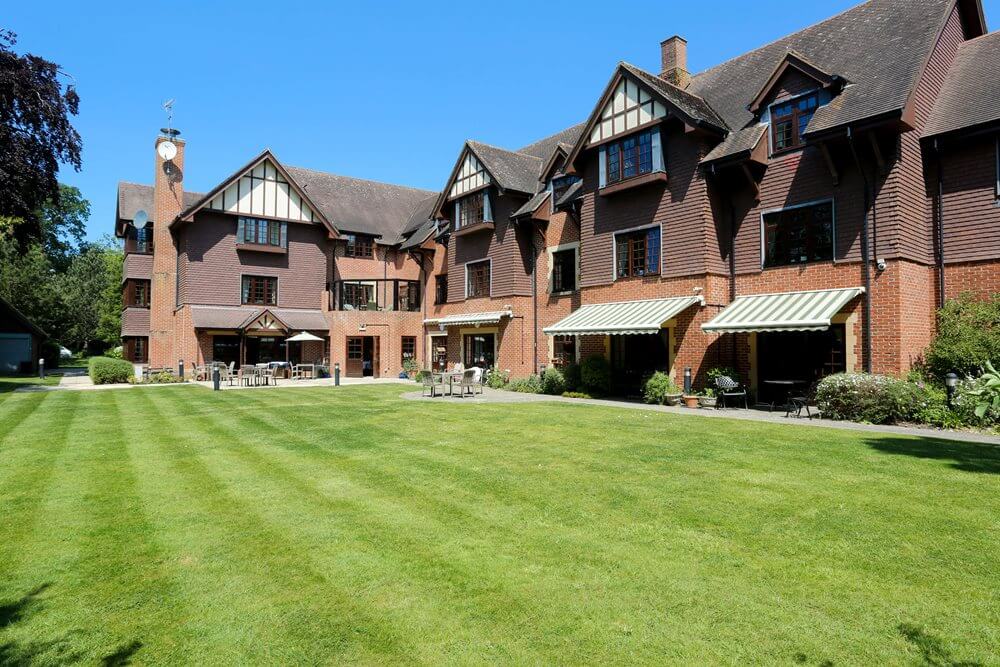 Domestic Bank - Sway Place EXT