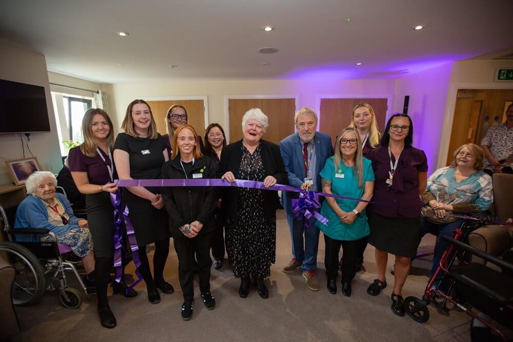 Seacroft Grange - Seacroft Grange ribbon cutting 1