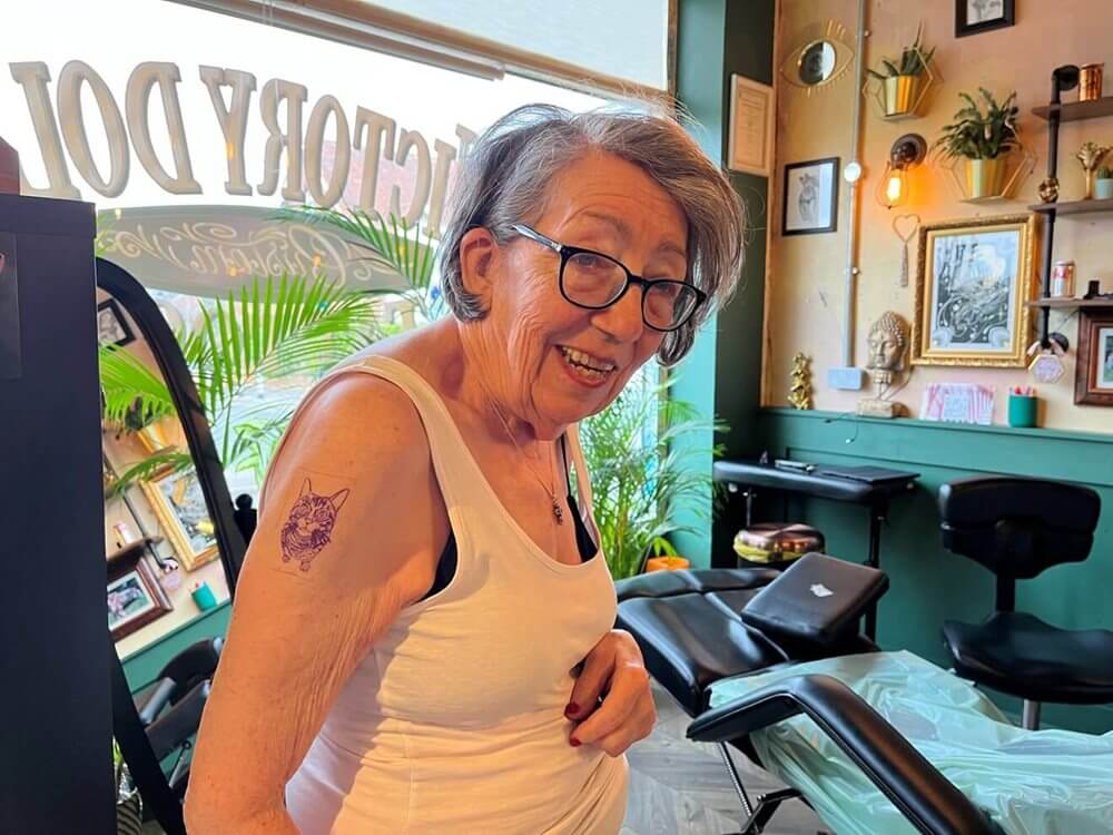 Helen at Dashwood Manor wished to have a tattoo to pay tribute to her beloved tabby cats.