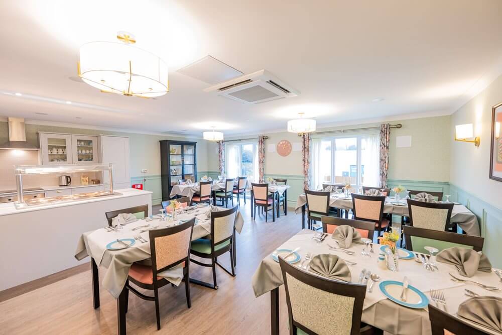 Second Chef - Bailey Lodge dining room 1