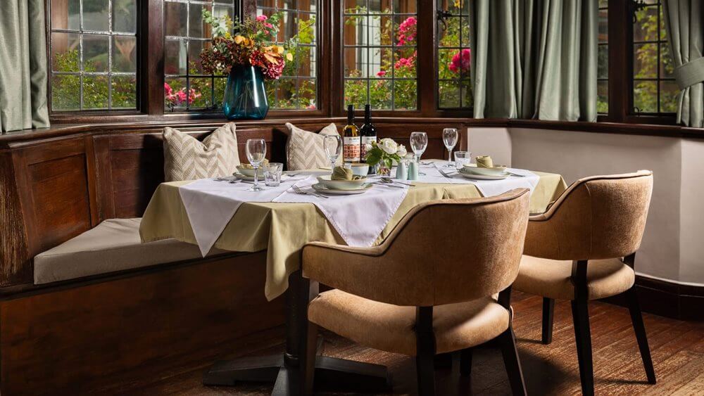 Coxhill Manor - Coxhill Manor dining room 3